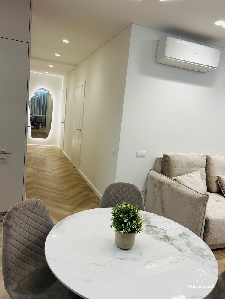 Apartamenty parkowe w centrum Kłajpedy. Nowe, przytulne mieszkanie 3-pokojowe z widokiem na jezioro, blisko Starego Miasta.