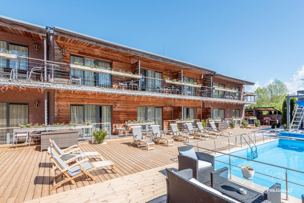 Apartamenty, pokoje – Willa VITALIJA w Poladze z basenem z podgrzewaną wodą