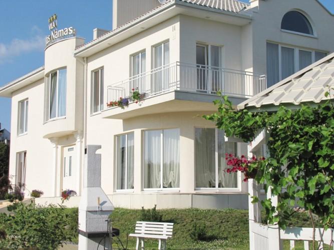 BALTAS NAMAS. Willa w Połądze - apartamenty i pokoje nad morzem