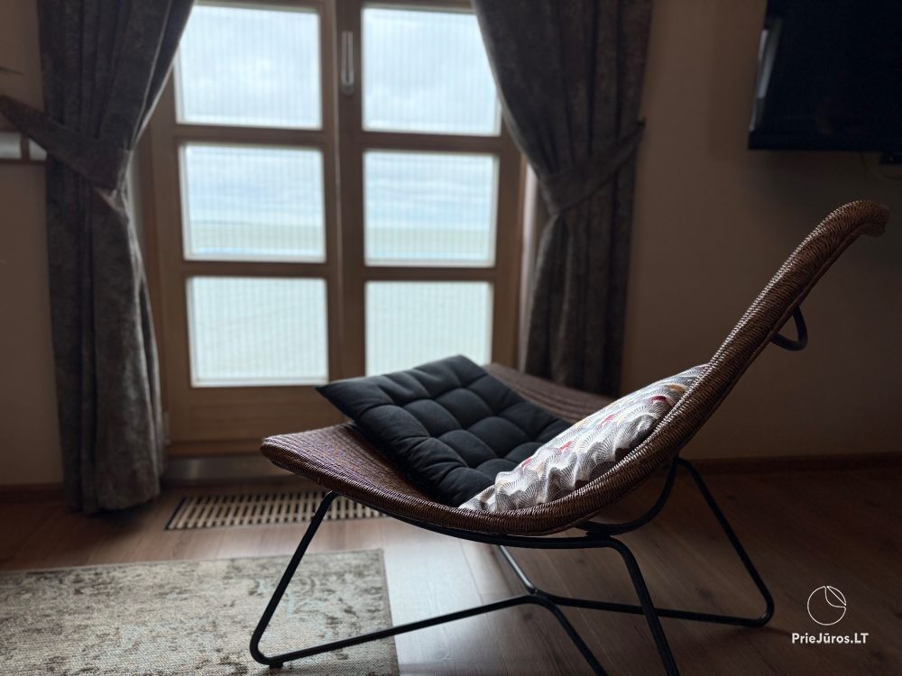„Vila Preiloja” - domki i studia nad brzegiem laguny.