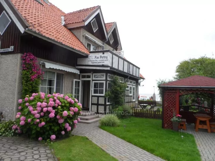 Pokoje do wynajęcia na Piotra na wybrzeżu laguny w Mierzei Kurońskiej