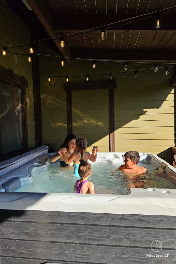 Kamienica z jacuzzi na tarasie w Połądze dla 4+2 osób „Baure”