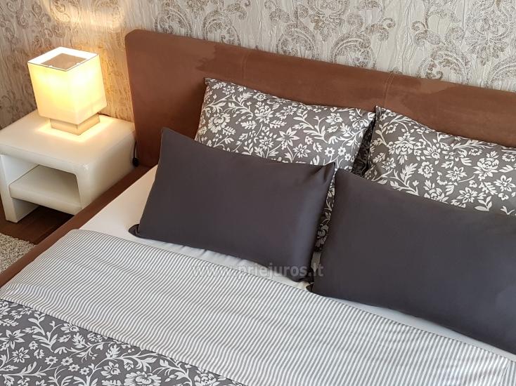 Nowocześnie urządzony apartament z przytulnym tarasie