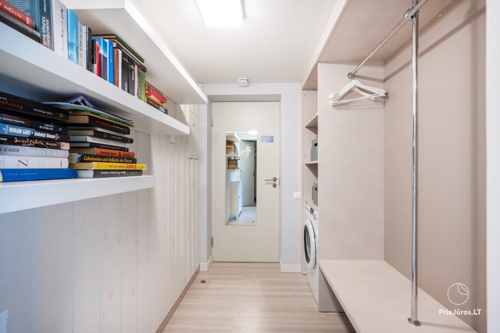 Piękny apartament z tarasem i widokiem na Mierzei lagunie w Preila