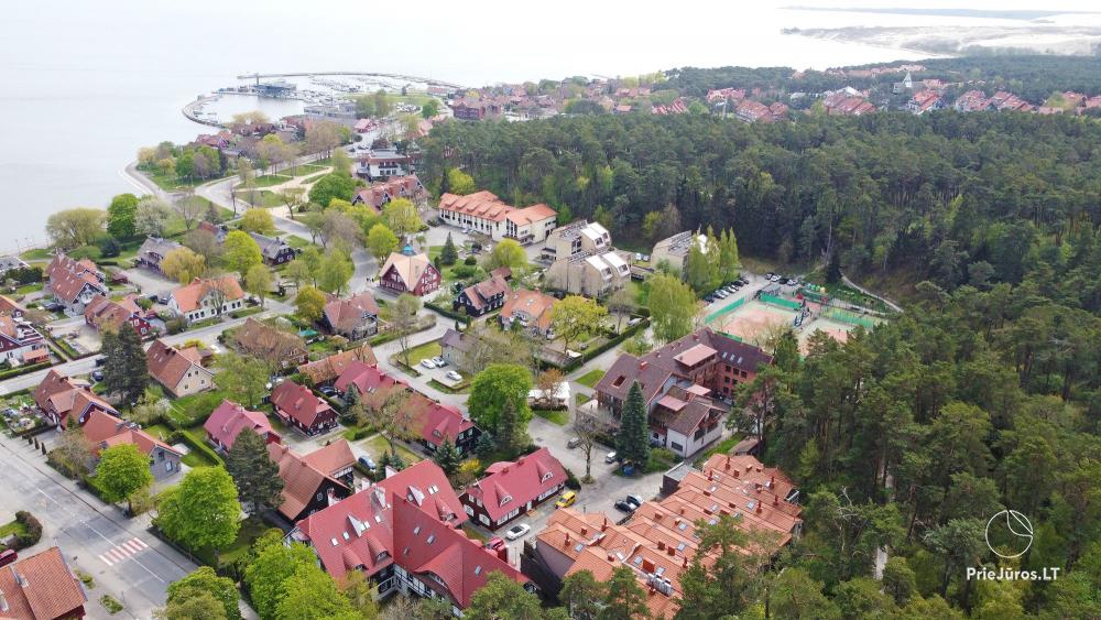 Nowy przestronny apartament Nidos Vilnelė z tarasem i bezpłatnym miejscem parkingowym w Nidzie