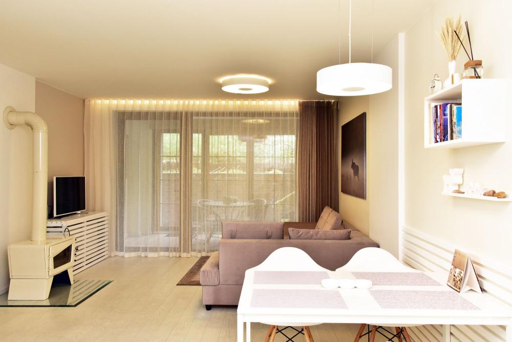 Nowy przestronny apartament Nidos Vilnelė z tarasem i bezpłatnym miejscem parkingowym w Nidzie