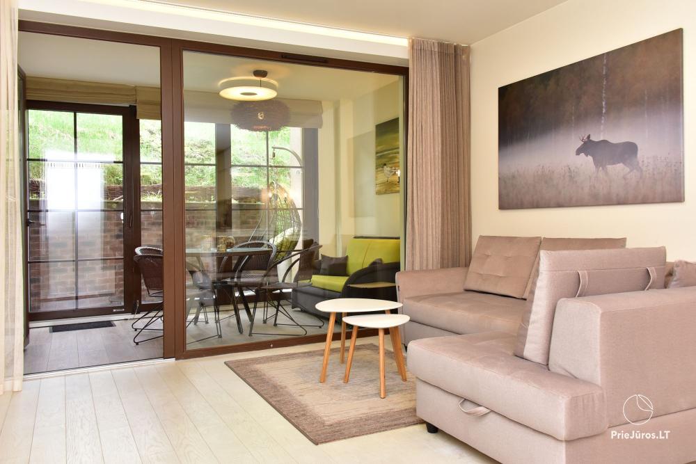 Nowy przestronny apartament Nidos Vilnelė z tarasem i bezpłatnym miejscem parkingowym w Nidzie