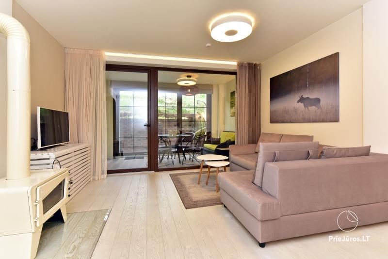 Nowy przestronny apartament Nidos Vilnelė z tarasem i miejscem parkingowym w Nidzie