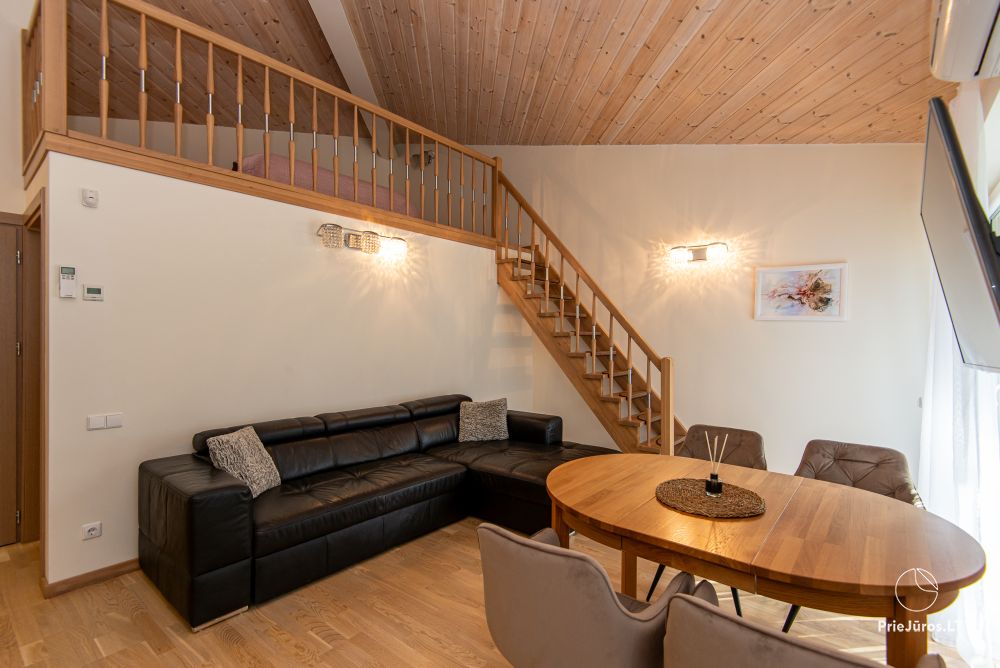 Apartamenty w Kunigiškiai. Taras z widokiem na las sosnowy, 200 m od morza