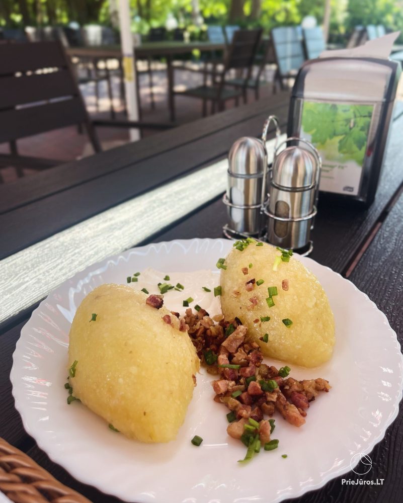Rodzinny bar restauracyjny „La Siesta” w Karklė, 69 m od morza!