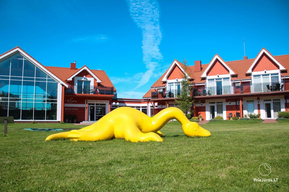 Park Dinozaurów DINO.LT Radailiai w kompleksie Radailių dvaras niedaleko Kłajpedy - 1