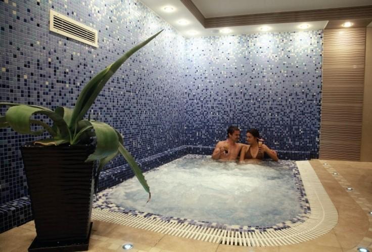 Sauny, Jacuzzi w Połądze w hotelu Prie PARKO