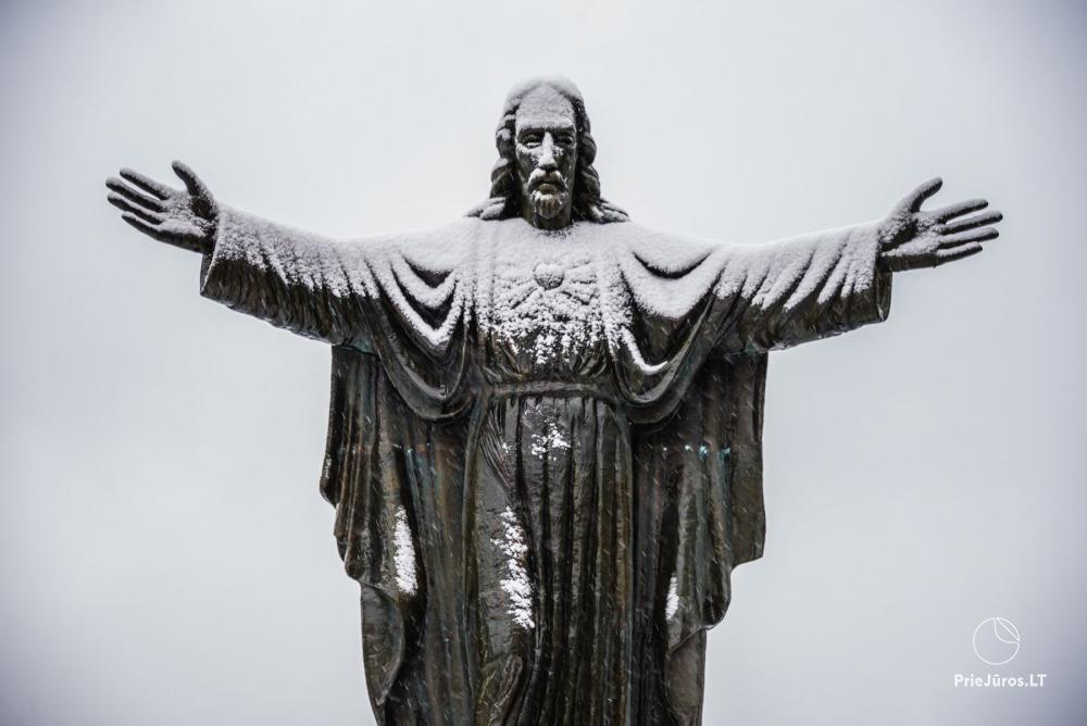 Rzeźba „Błogosławiony Chrystus”
