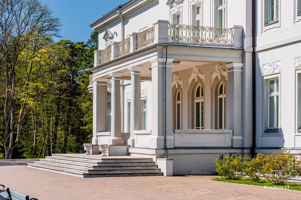 Park botaniczny w Połądze