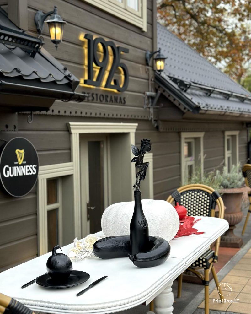 Restauracja w Połądze „Baras 1925”