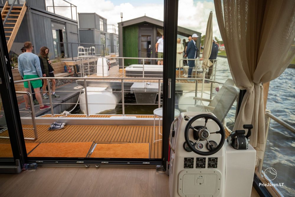 Domy na wodzie "Twin Boats" - produkcja i sprzedaż