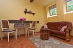 Apartament Rodzinny (dwupokojowy) na drugim piętrze z balkonem nr 7
