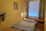 Nr. 8 Pokój trzyosobowy na pierwszym piętrze - 1