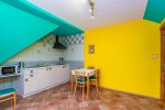 Pokój dwuosobowy z dodatkowym łóżkiem, kuchnia, balkon na drugim piętrze - 5