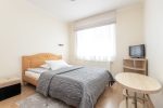 Nr 202 Apartament dwupokojowy (2 + 1) na II piętrze z własnym prysznicem i WC