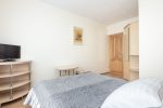 Nr 202 Apartament dwupokojowy (2 + 1) na II piętrze z własnym prysznicem i WC