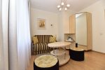 Nr 202 Apartament dwupokojowy (2 + 1) na II piętrze z własnym prysznicem i WC - 2