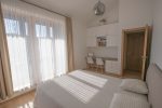 6 Apartament „RIVIERA“. Trzypokojowe mieszkanie z balkonem