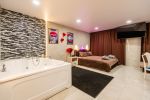 Apartament typu studio z wanną z hydromasażem w pokoju dwuosobowym - 1
