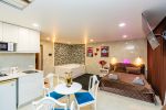 Apartament typu studio z wanną z hydromasażem w pokoju dwuosobowym - 4