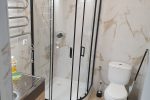Apartamenty i pokoje w domu wakacyjnym "Žuvedros Namai"