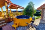 2. Dom z sauną i jacuzzi (do 8 os.) - 3